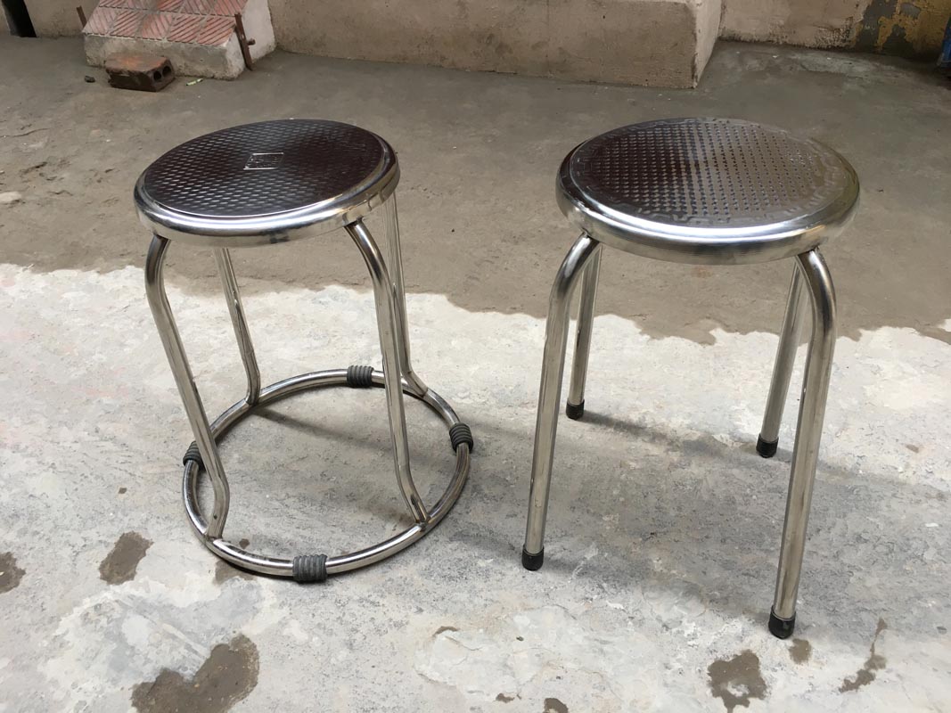 bàn ghế inox giá rẻ hà nội hiện nay vô cùng được ưa chuộng trong gia đình, nhà hàng.