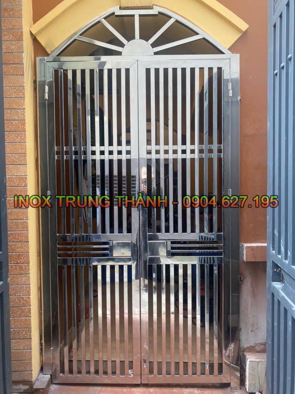 cửa inox
