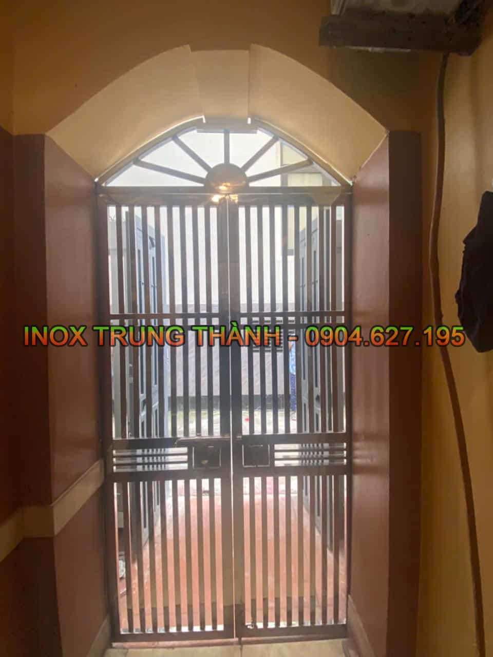 cửa inox