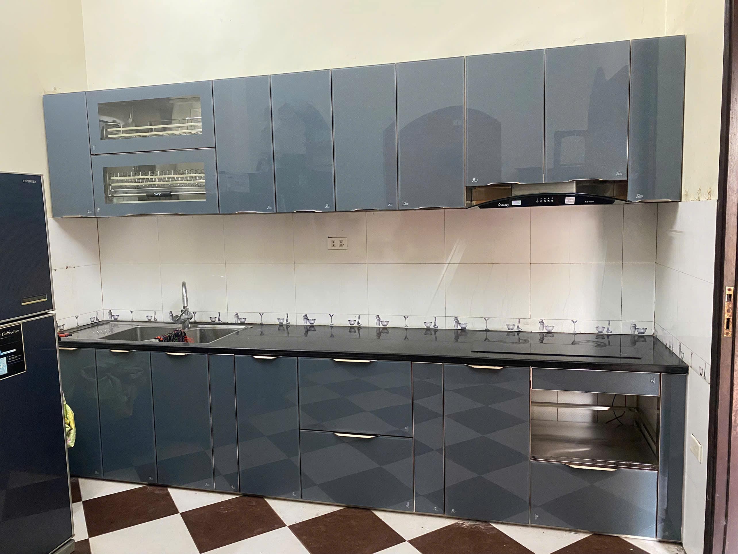 Tủ bếp inox cánh nhựa Picomat