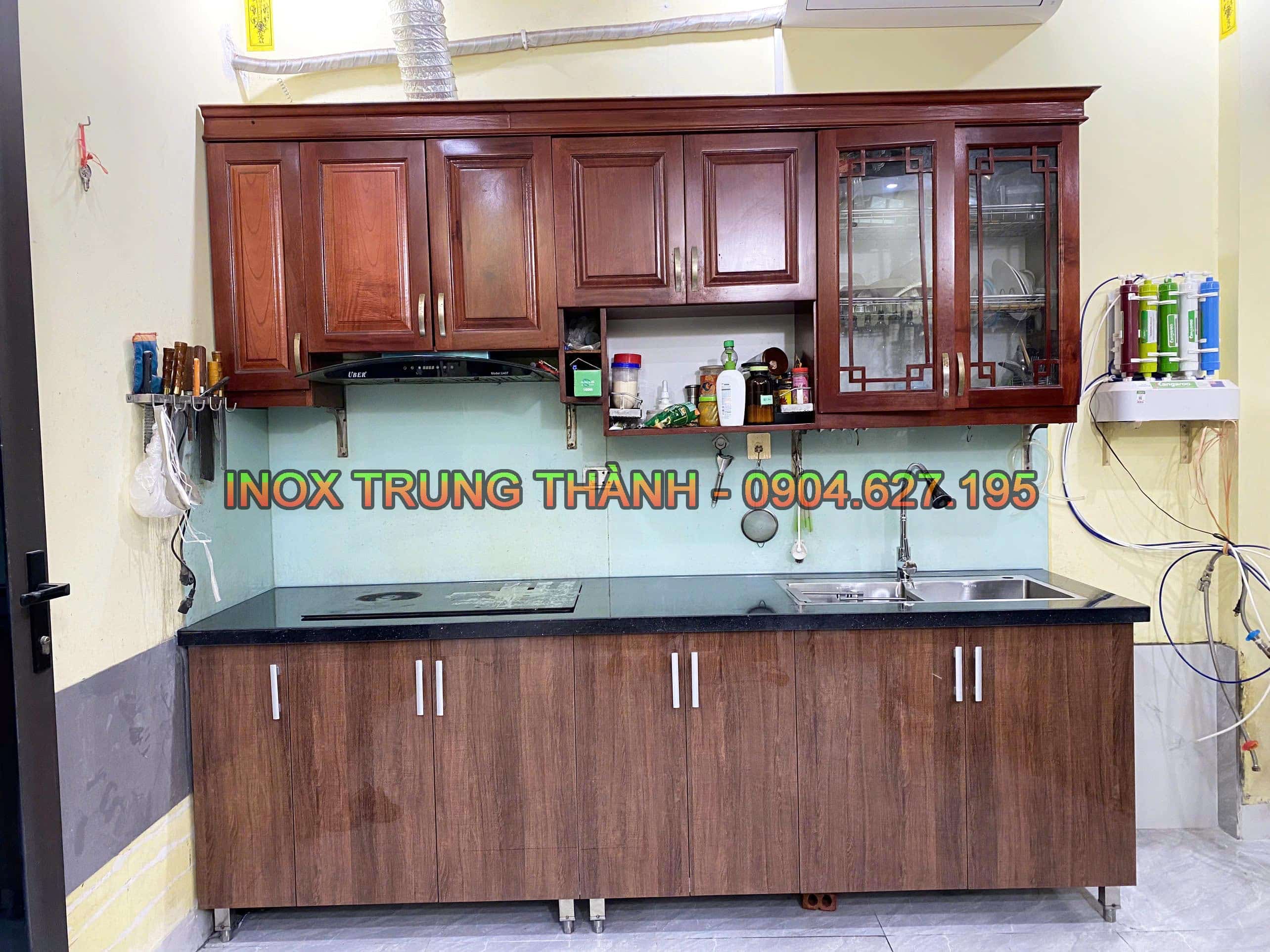 Giá tủ bếp inox vân gỗ