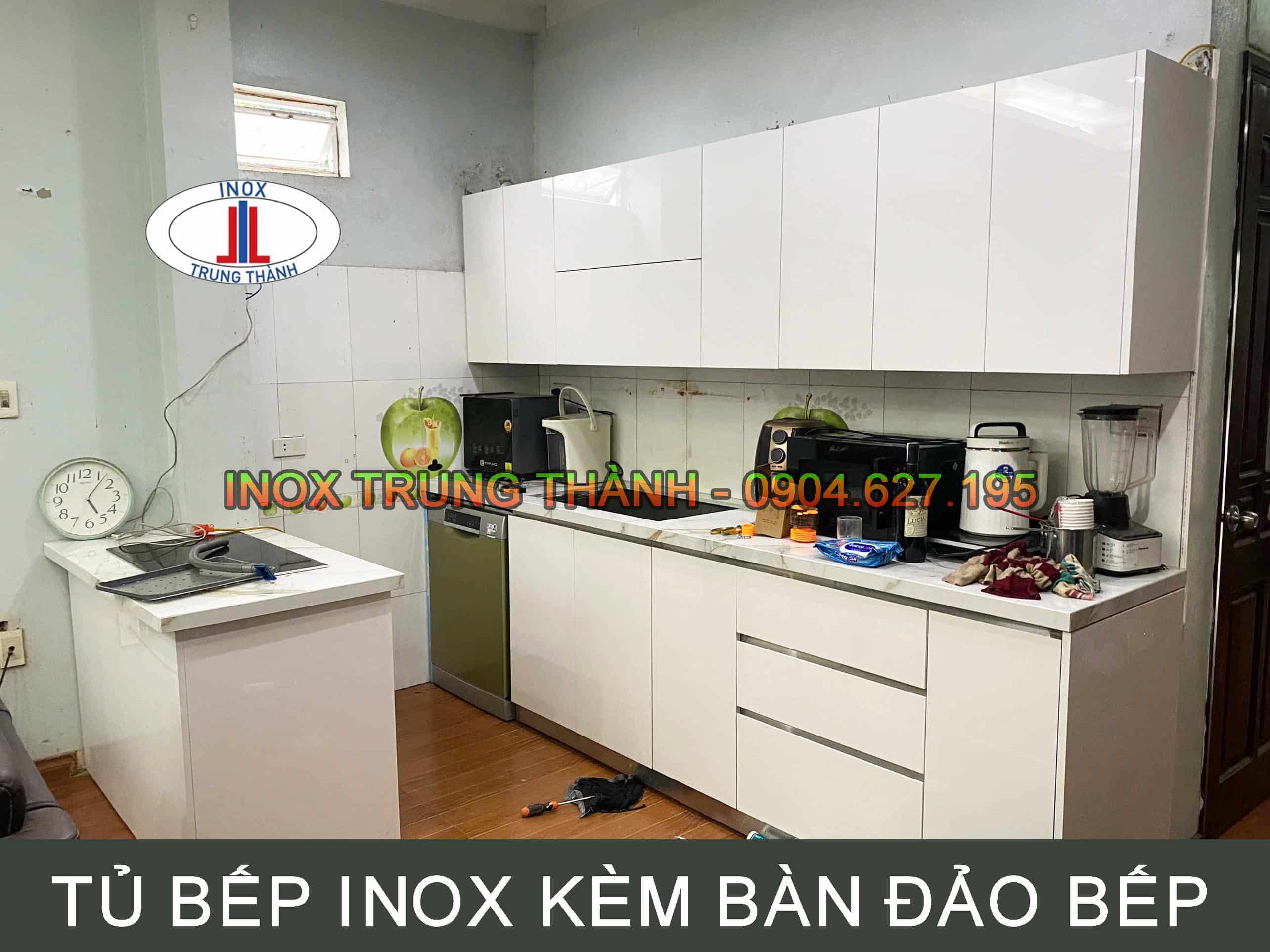 Báo giá tủ bếp inox vân gỗ